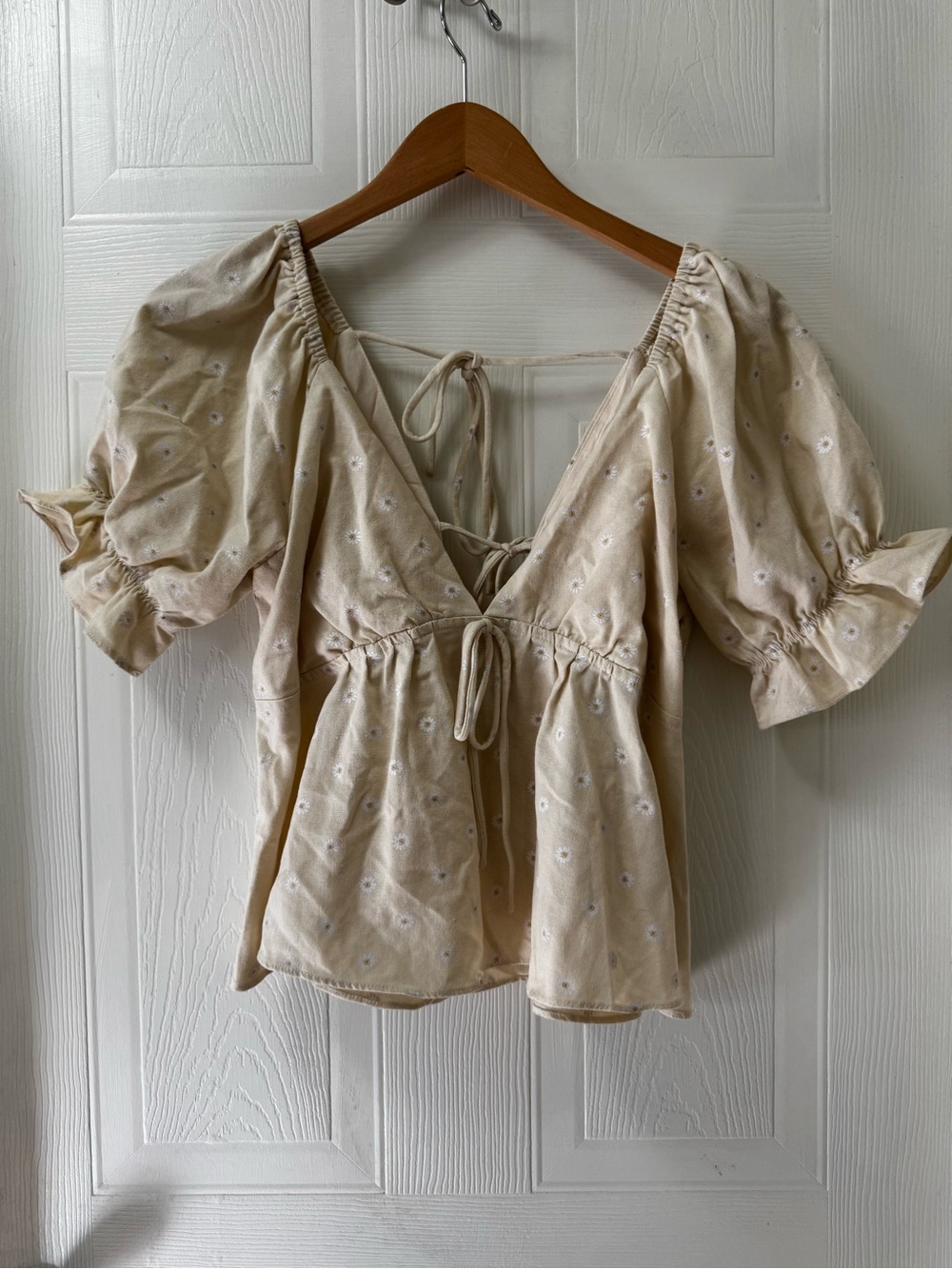 Storia Cream Eyelet Tie-Front Peasant Blouse